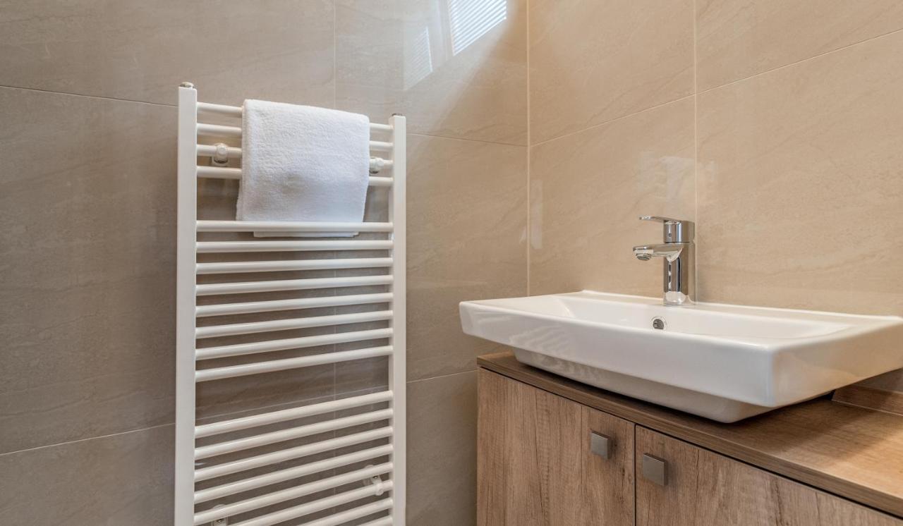 צ'סקה בודיוביצה Modern Fully Equipped Studio With Parking Zavadilka 2620 מראה חיצוני תמונה